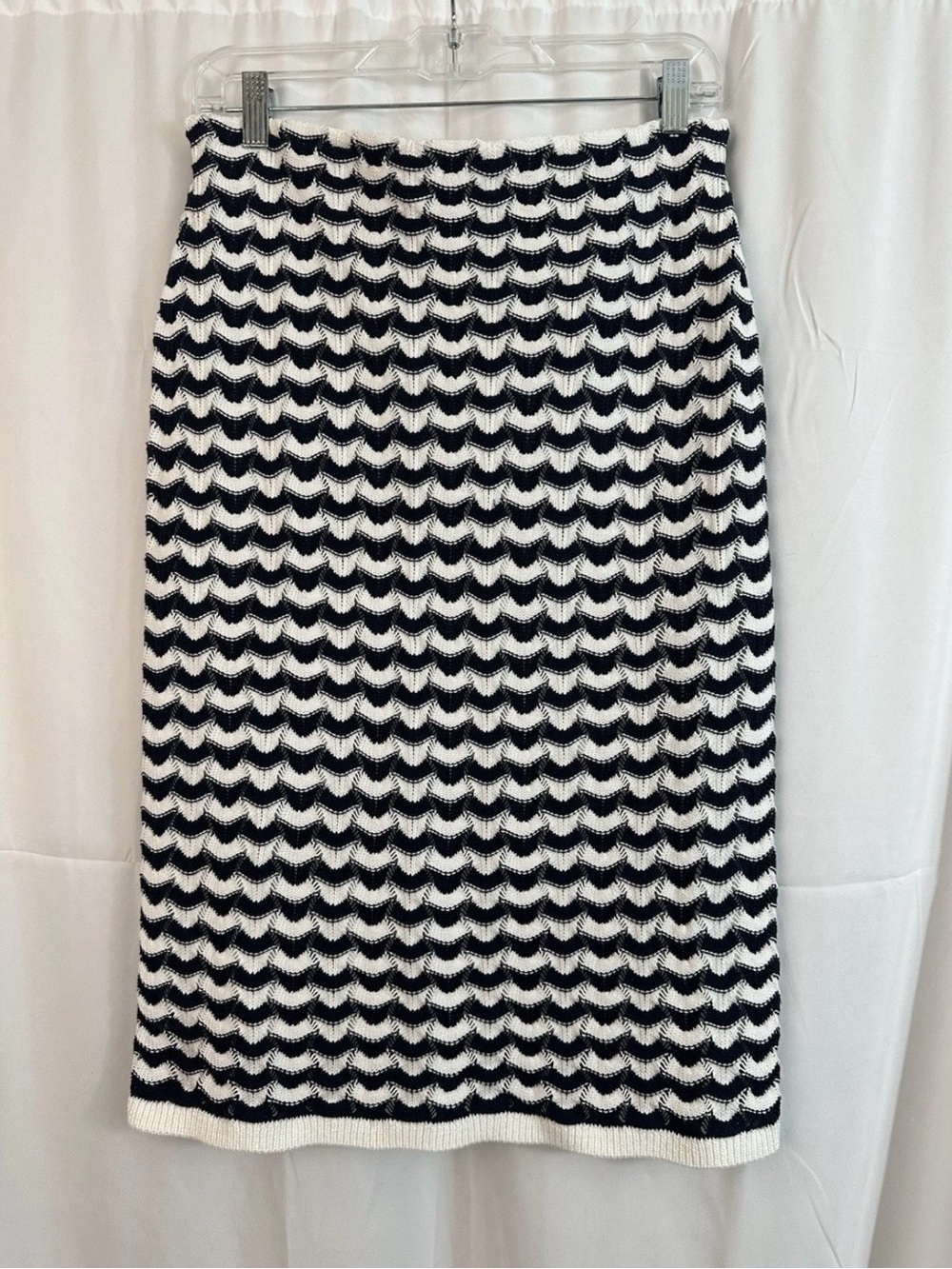 Brooks Brothers Blue and White Pointelle Chevron Midi Skirt, NWT, size medium